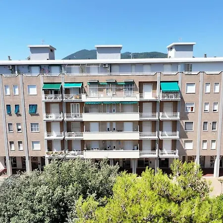 Apartmán 300 Mt Near The Sea And The Station Exclusive